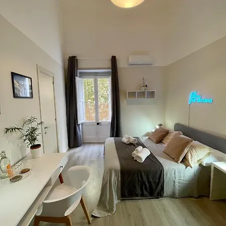 4 Balconi Paladini E Couette-café Lecce