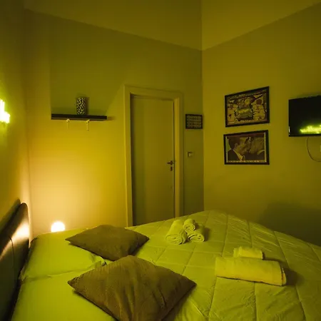 4 Balconi Paladini E Couette-café Lecce